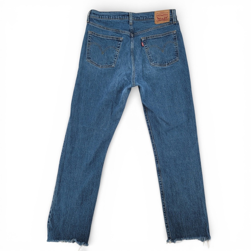 Levis Womens 31x32 Jeans Cotton Blue Straight Leg Button Fly 501 Denim Classic - Picture 2 of 8